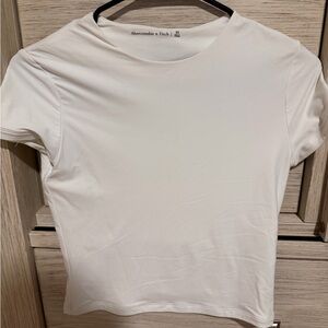 Abercrombie & Fitch Women's Crisp White Short Sleeve Tee
